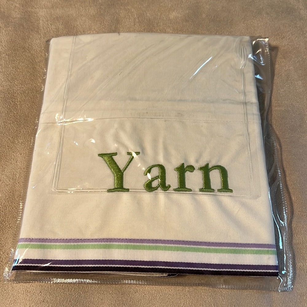 Pb teen hide -away basket liner - Yarn - sz large